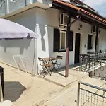 Gina Studios