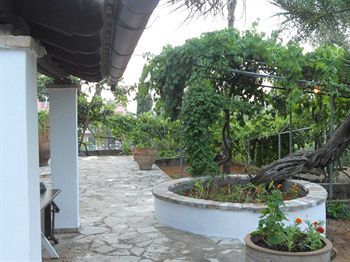 Apartment Gina Benitses (Corfu)
